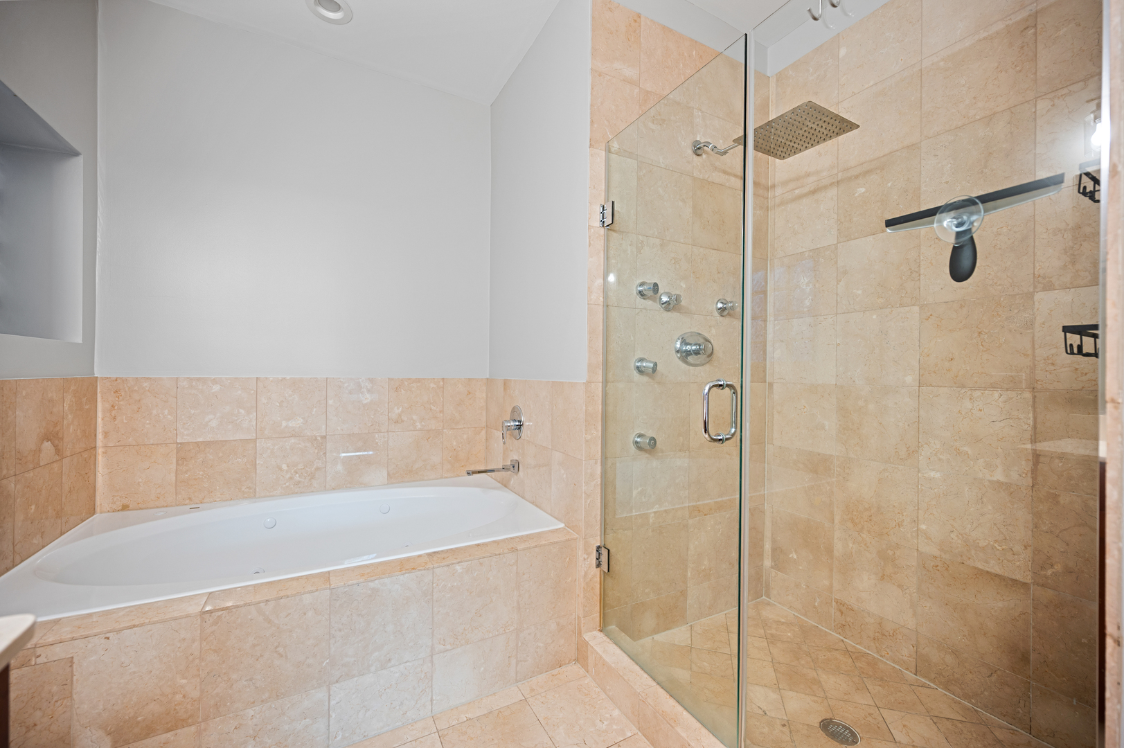 849 N Paulina Street Unit: 1