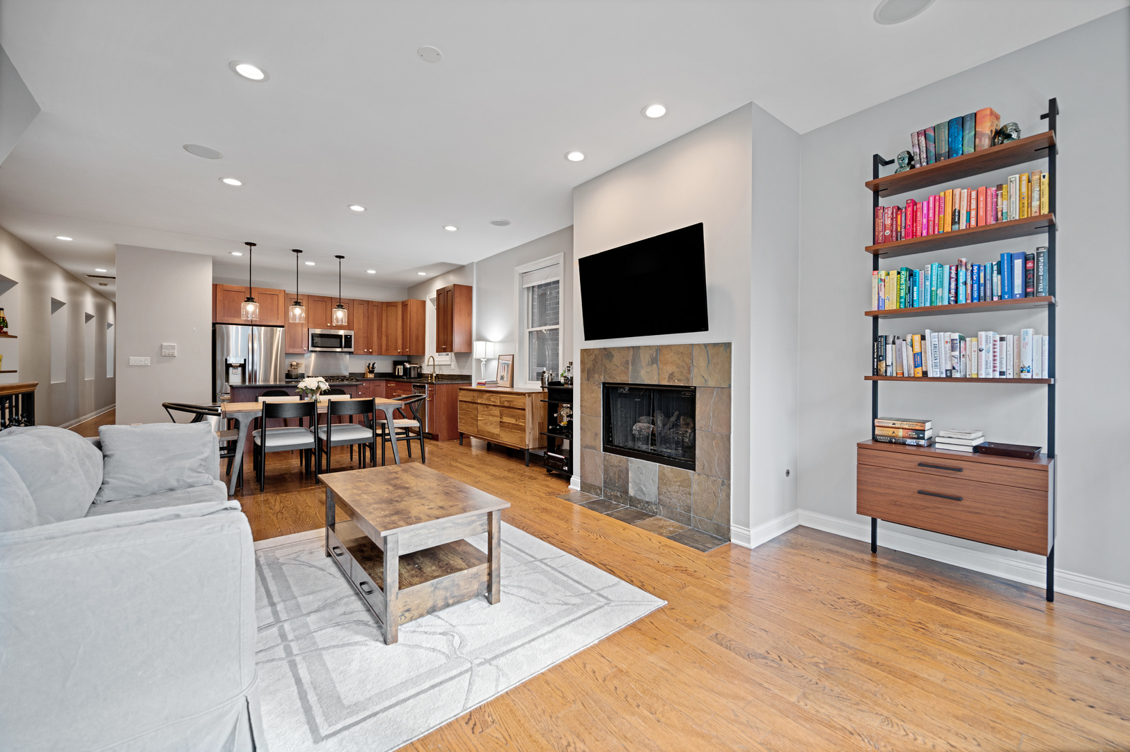 849 N Paulina Street Unit: 1