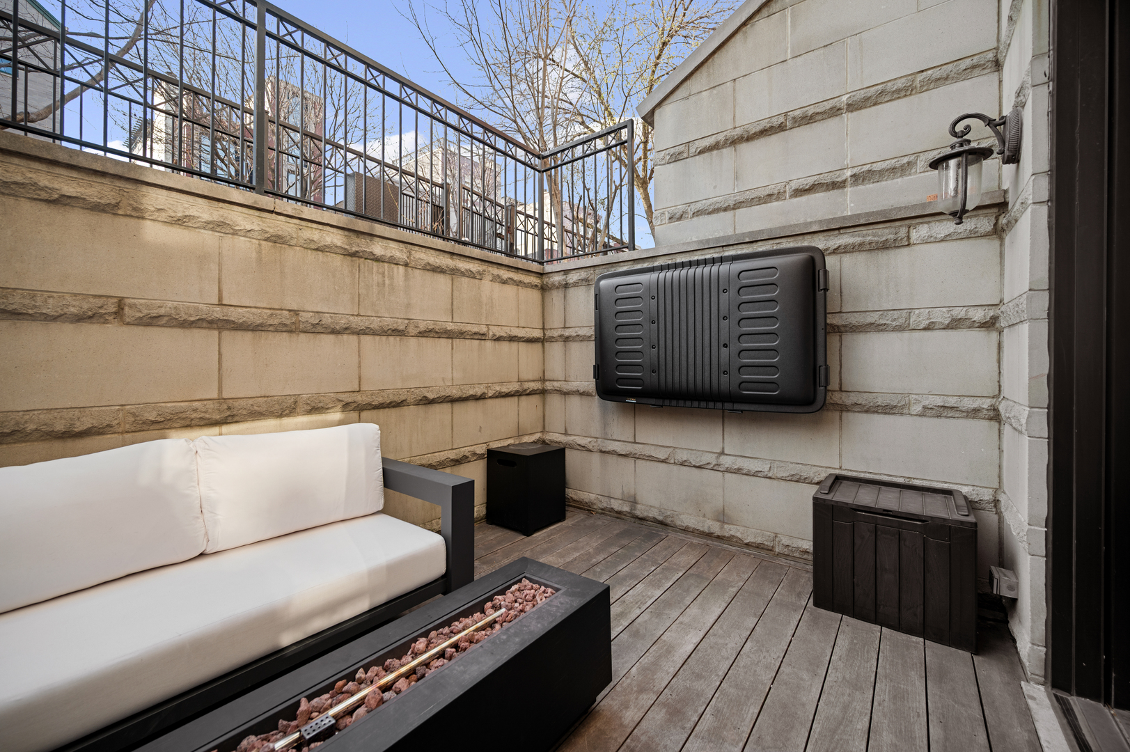 849 N Paulina Street Unit: 1