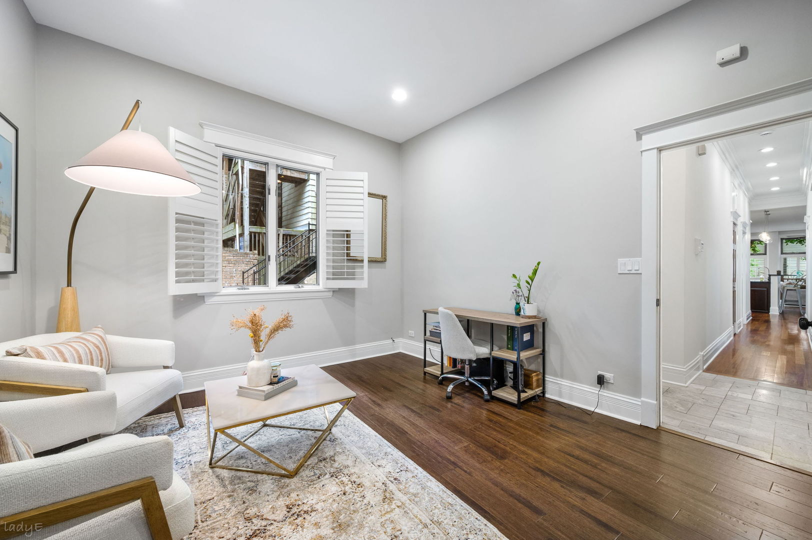 1020 W Roscoe Street Unit: 1W