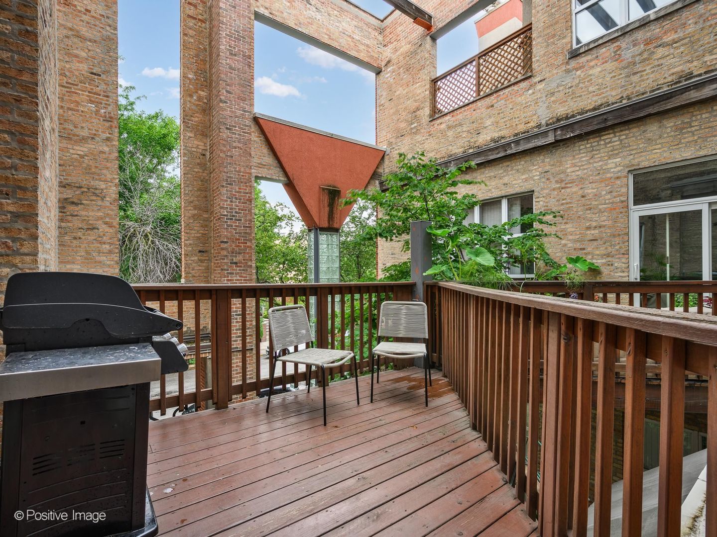 525 N Ada Street Unit: 23