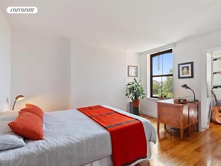 140 WARREN Street 6C