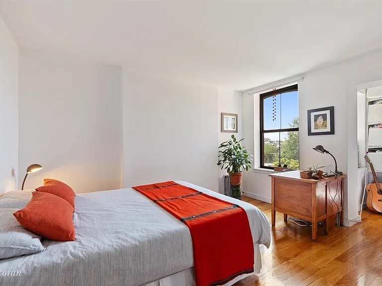 140 WARREN Street 6C