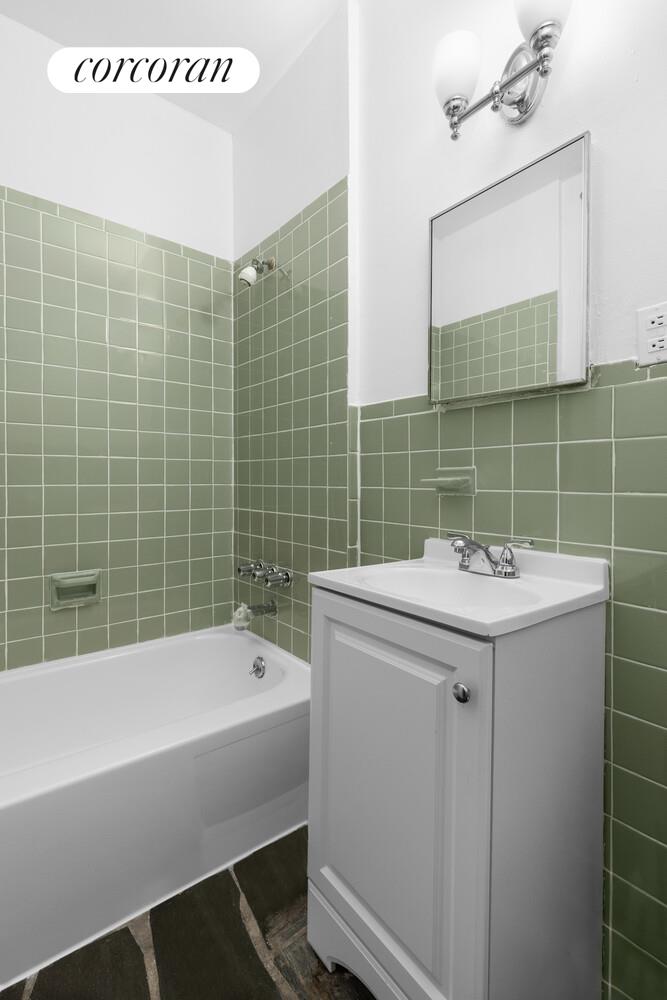 519 E 11TH Street 5E