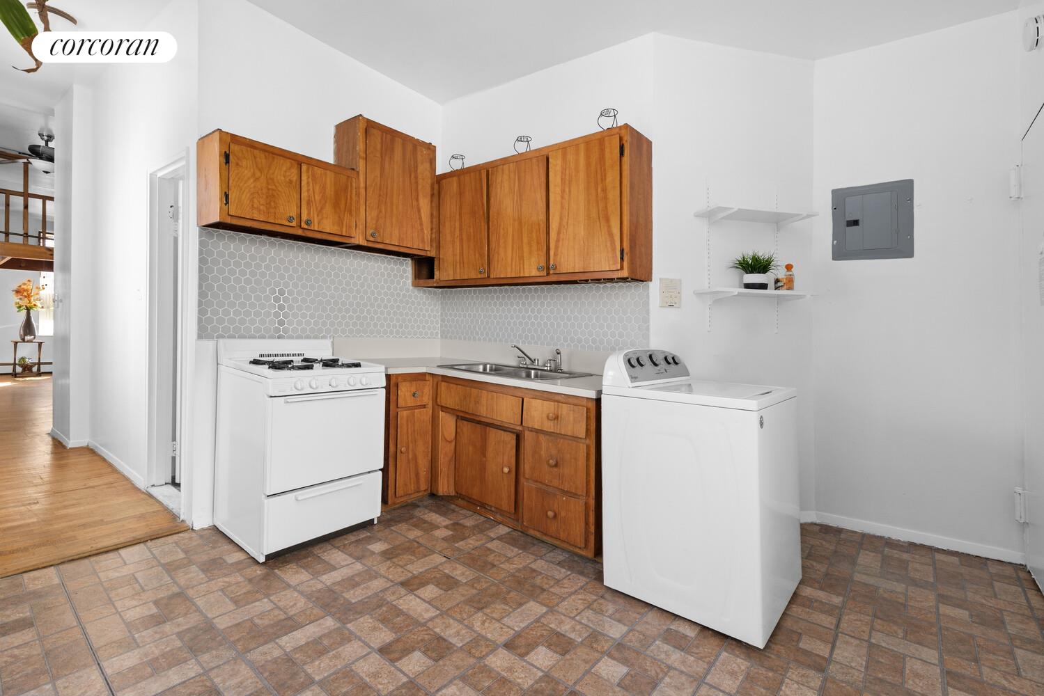 519 E 11TH Street 5E