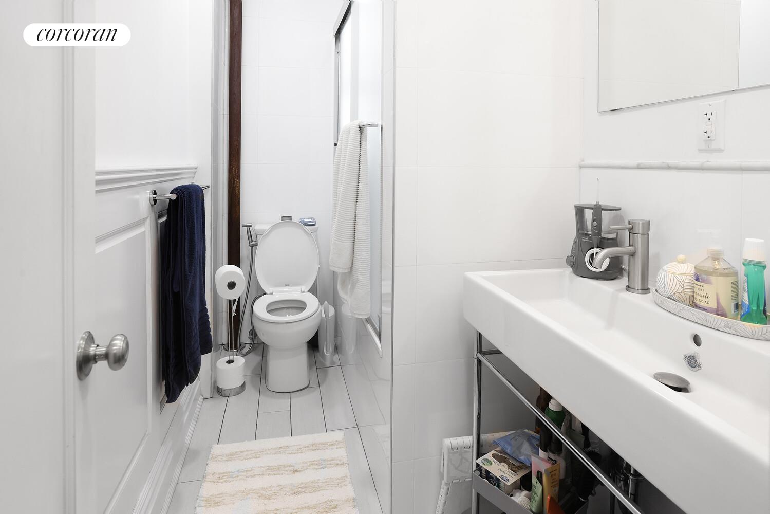 42-22 KETCHAM Street 16E