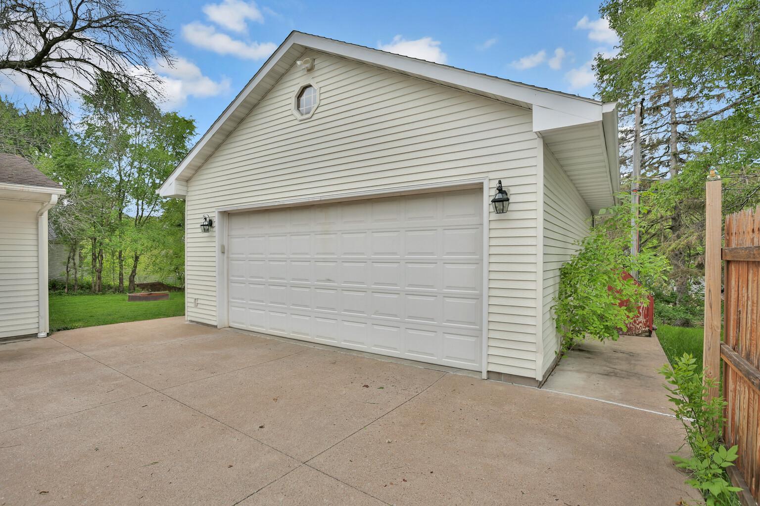 3689 Saint Regis Drive