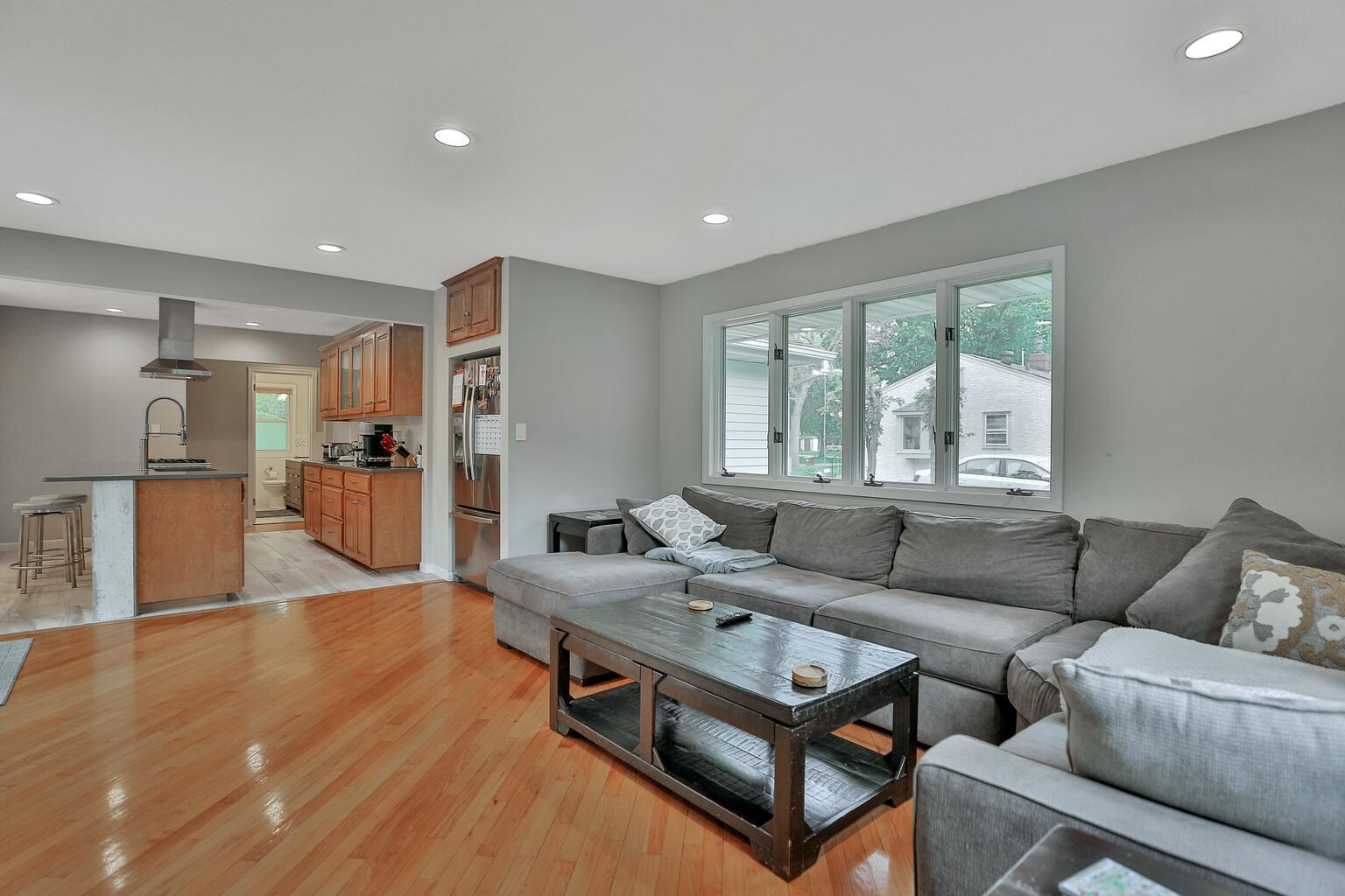 3689 Saint Regis Drive
