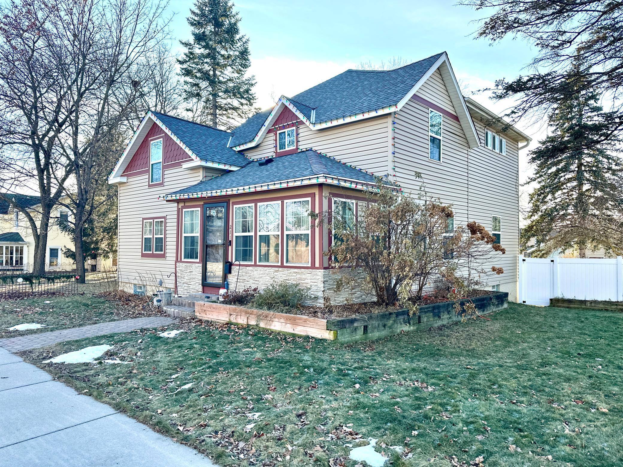 211 N Cedar Street