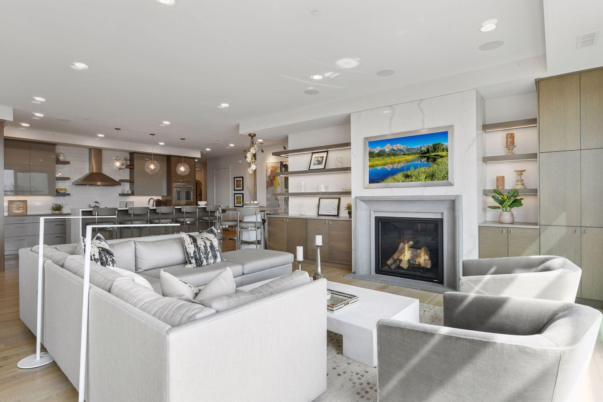 275 Lake Street E Unit: 301
