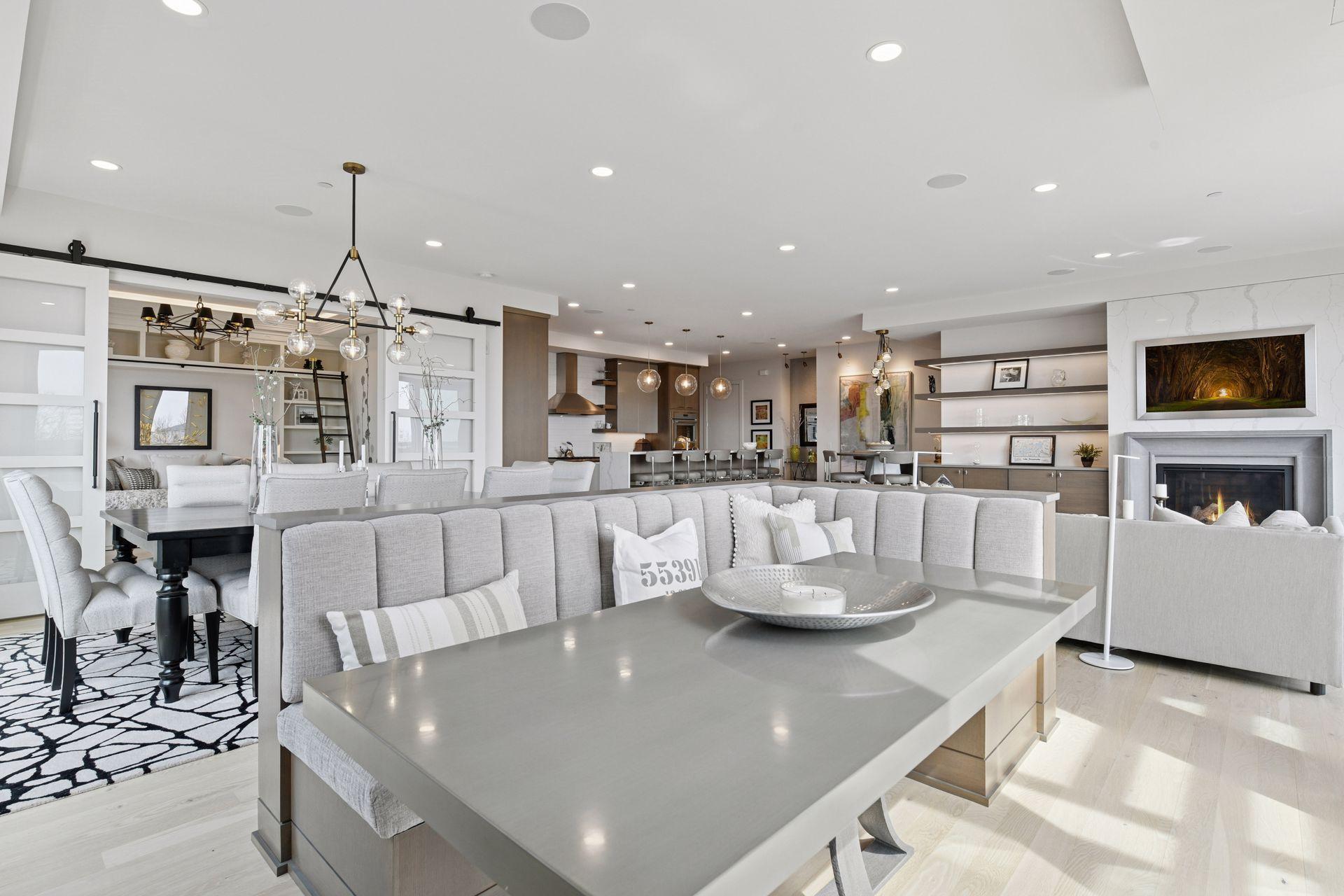 275 Lake Street E Unit: 301