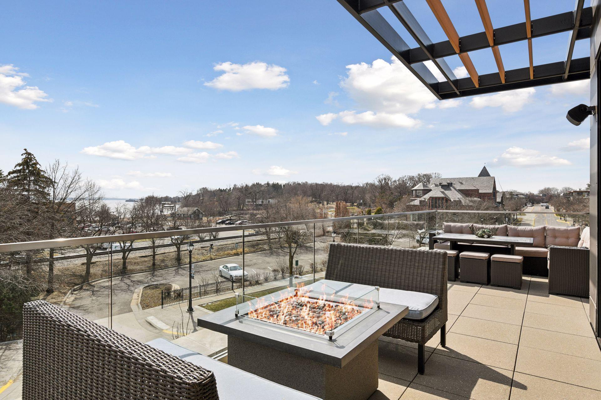 275 Lake Street E Unit: 301