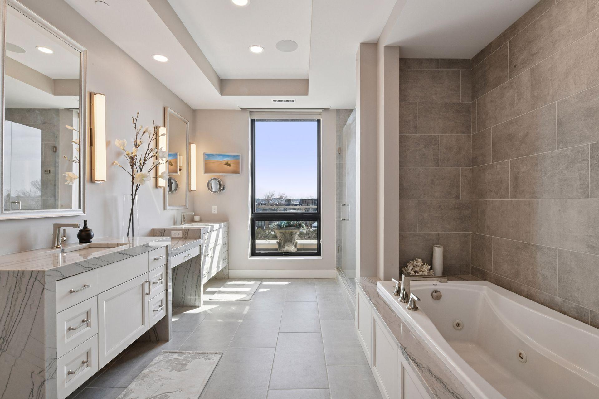 275 Lake Street E Unit: 301