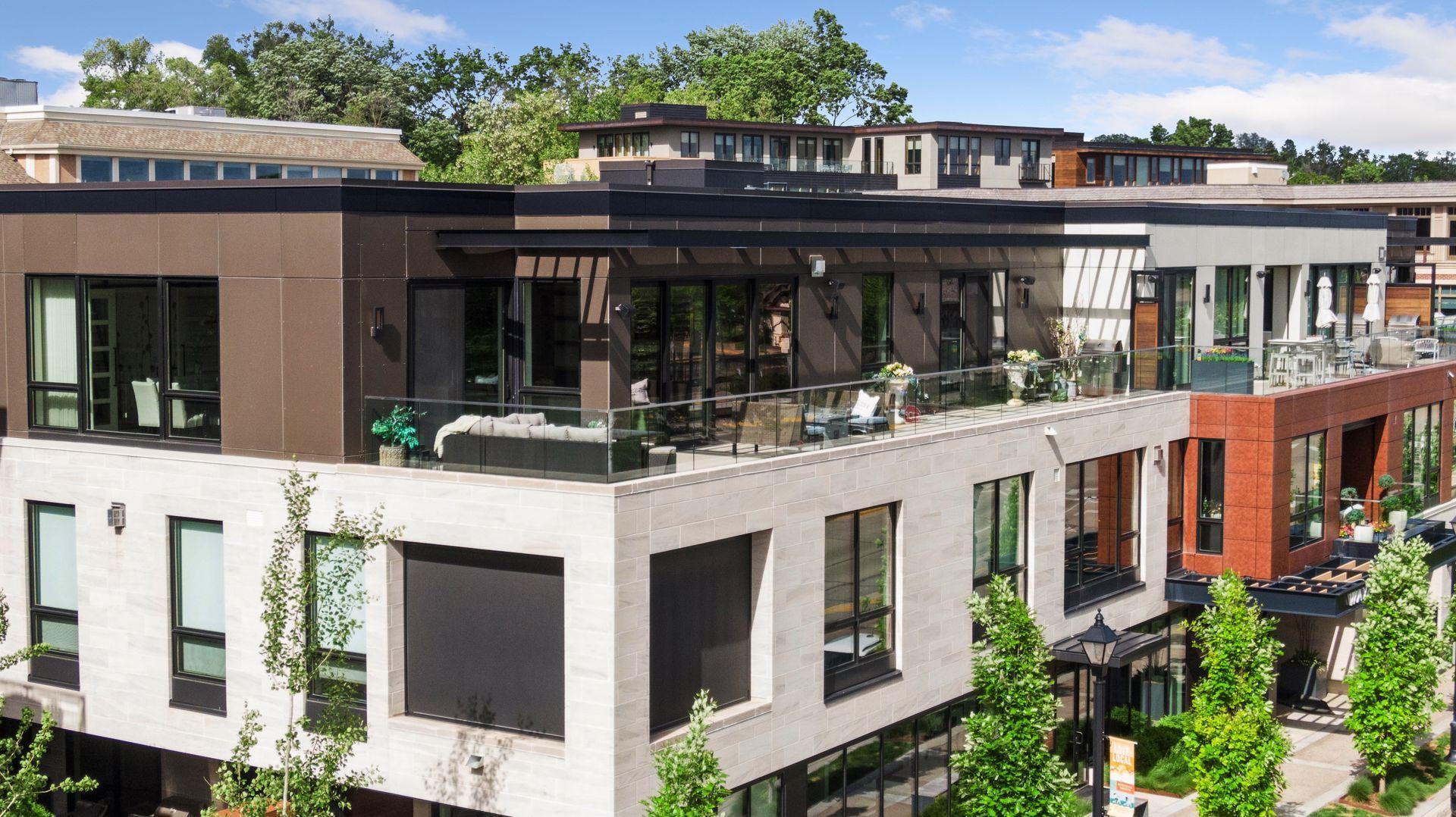 275 Lake Street E Unit: 301