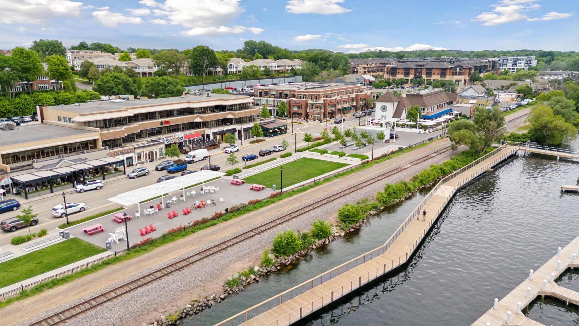 275 Lake Street E Unit: 301