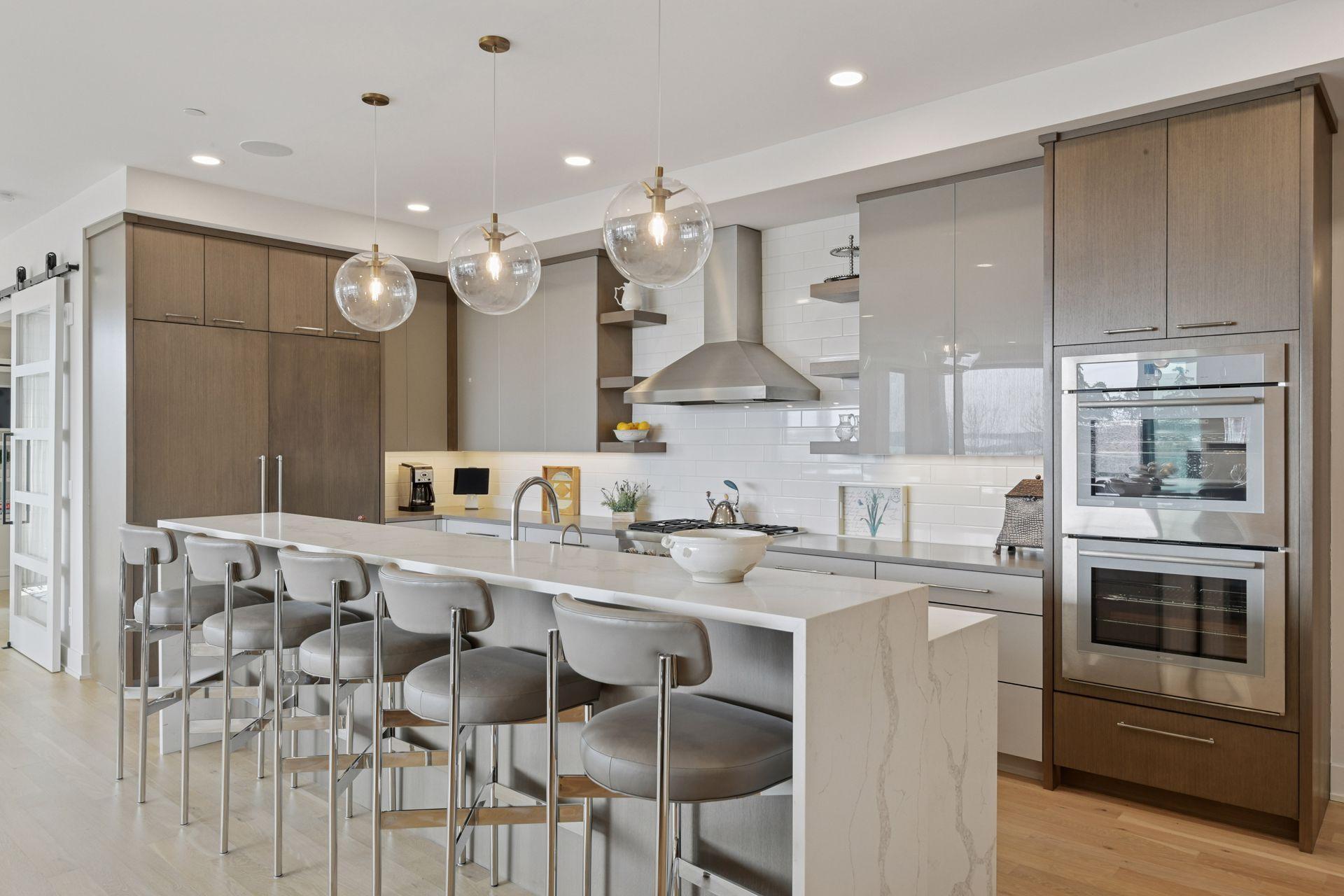275 Lake Street E Unit: 301