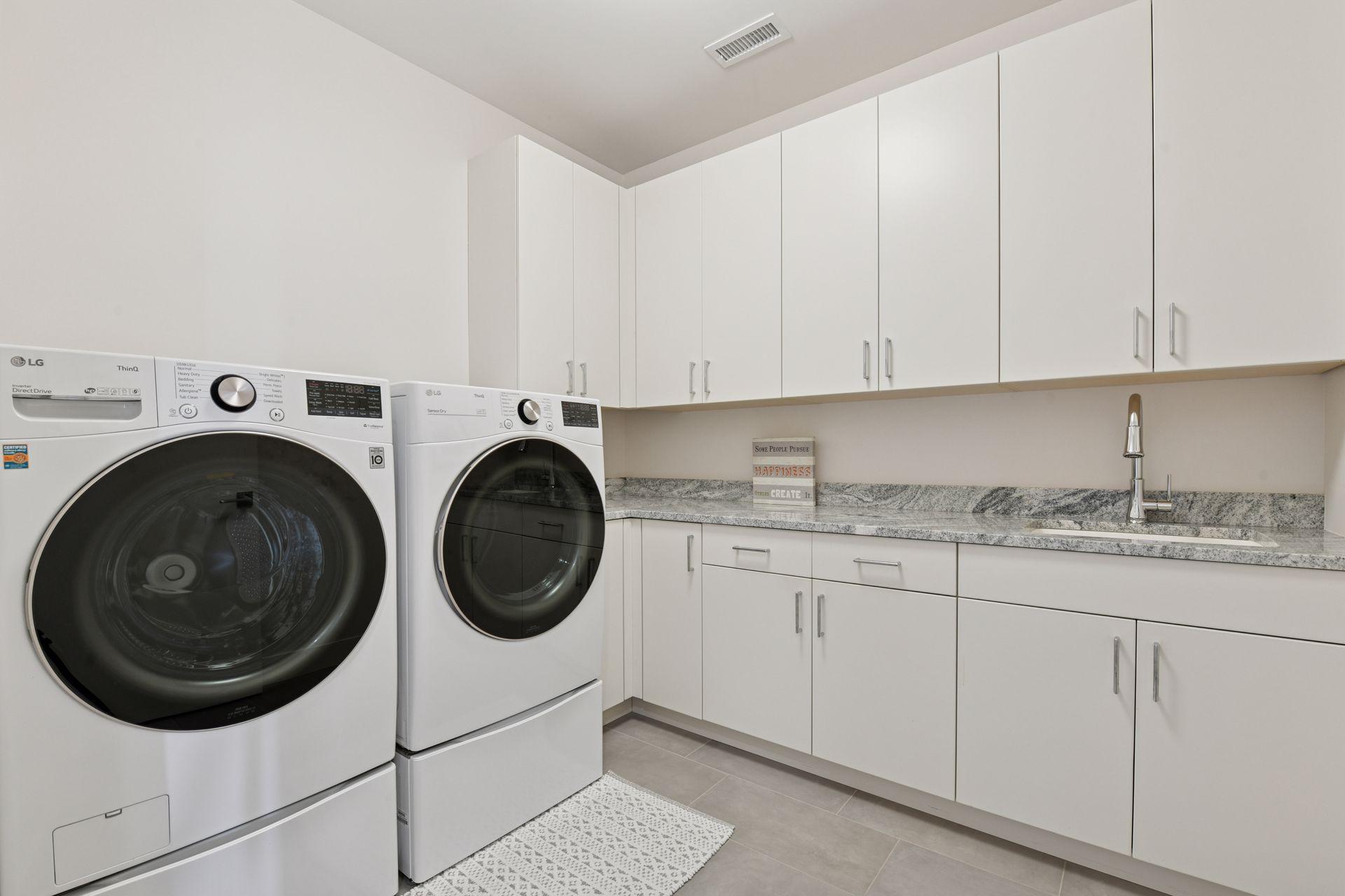 275 Lake Street E Unit: 301