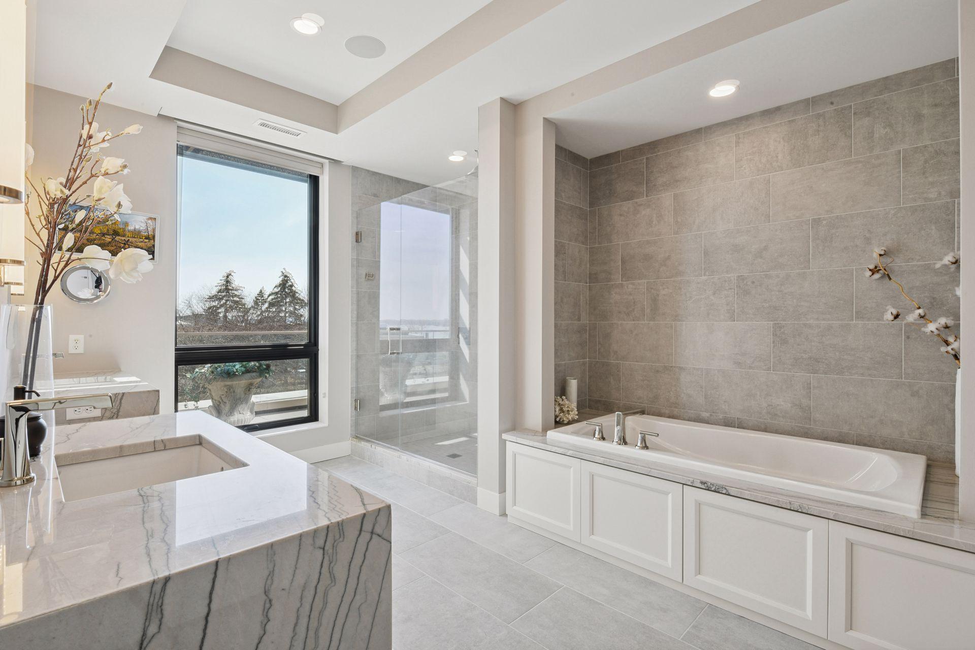 275 Lake Street E Unit: 301