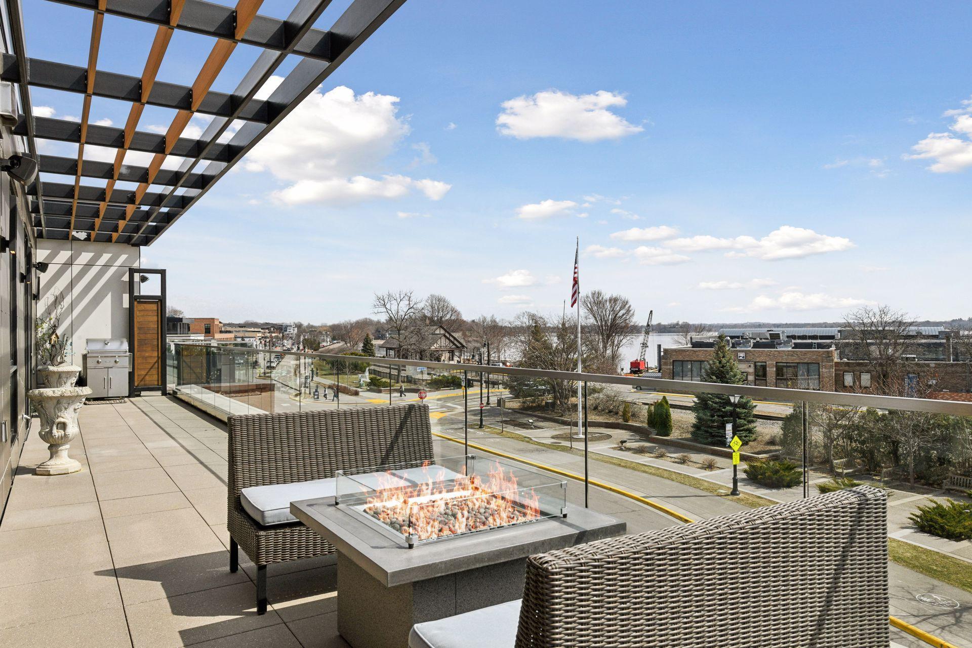 275 Lake Street E Unit: 301