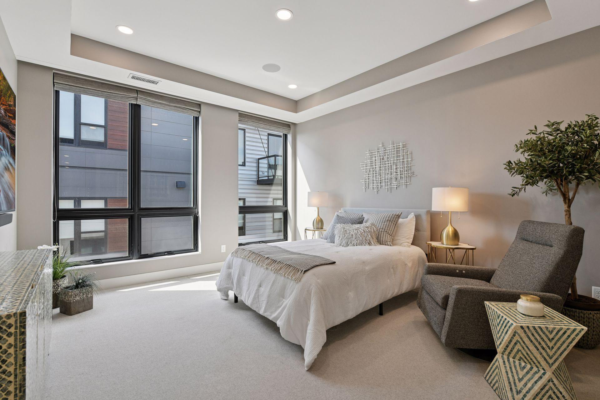 275 Lake Street E Unit: 301