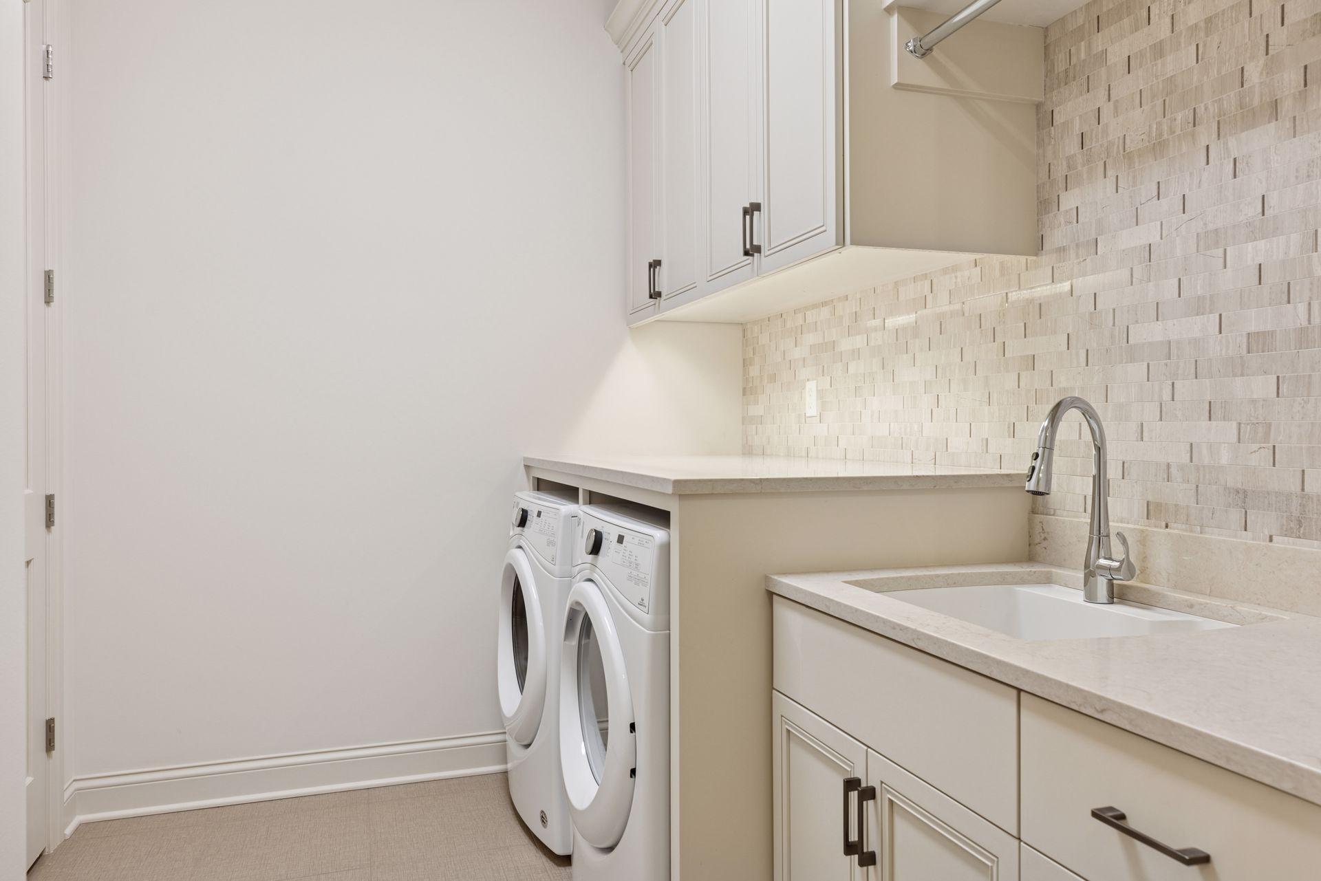 935 Lake Street E Unit: 211