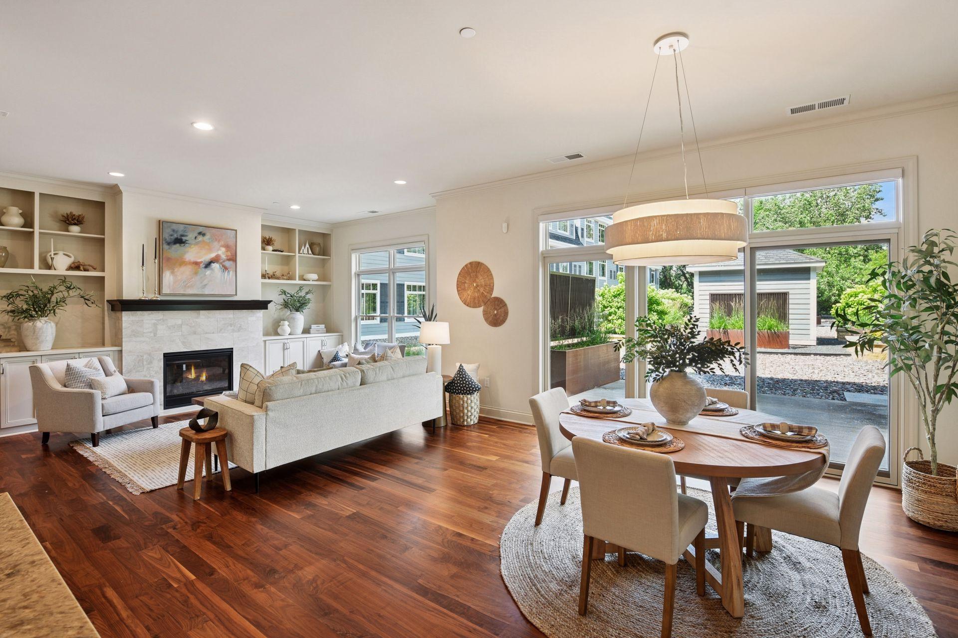 935 Lake Street E Unit: 211