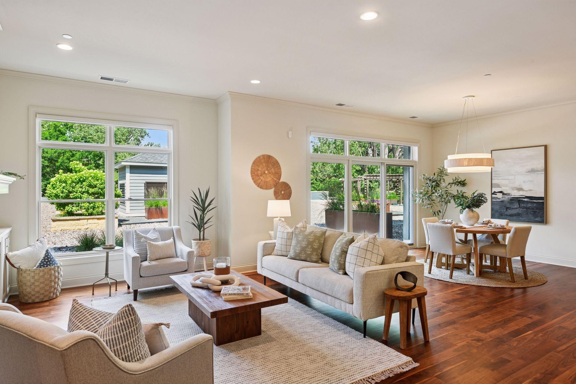 935 Lake Street E Unit: 211