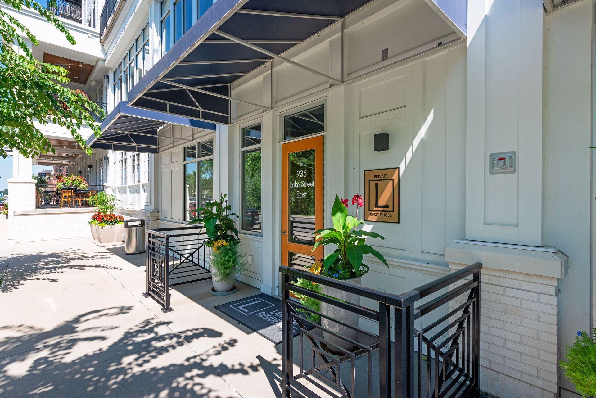 935 Lake Street E Unit: 211