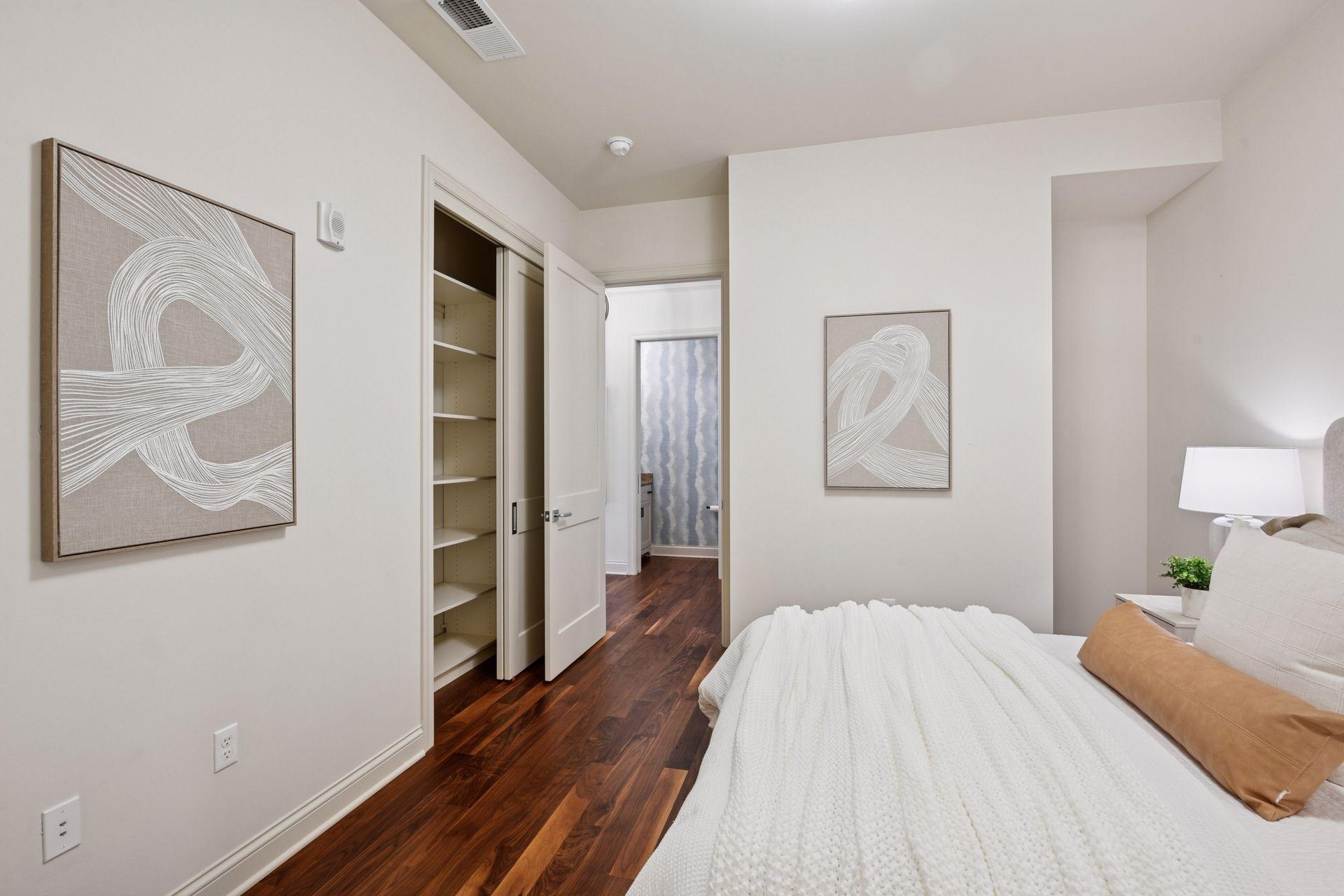 935 Lake Street E Unit: 211