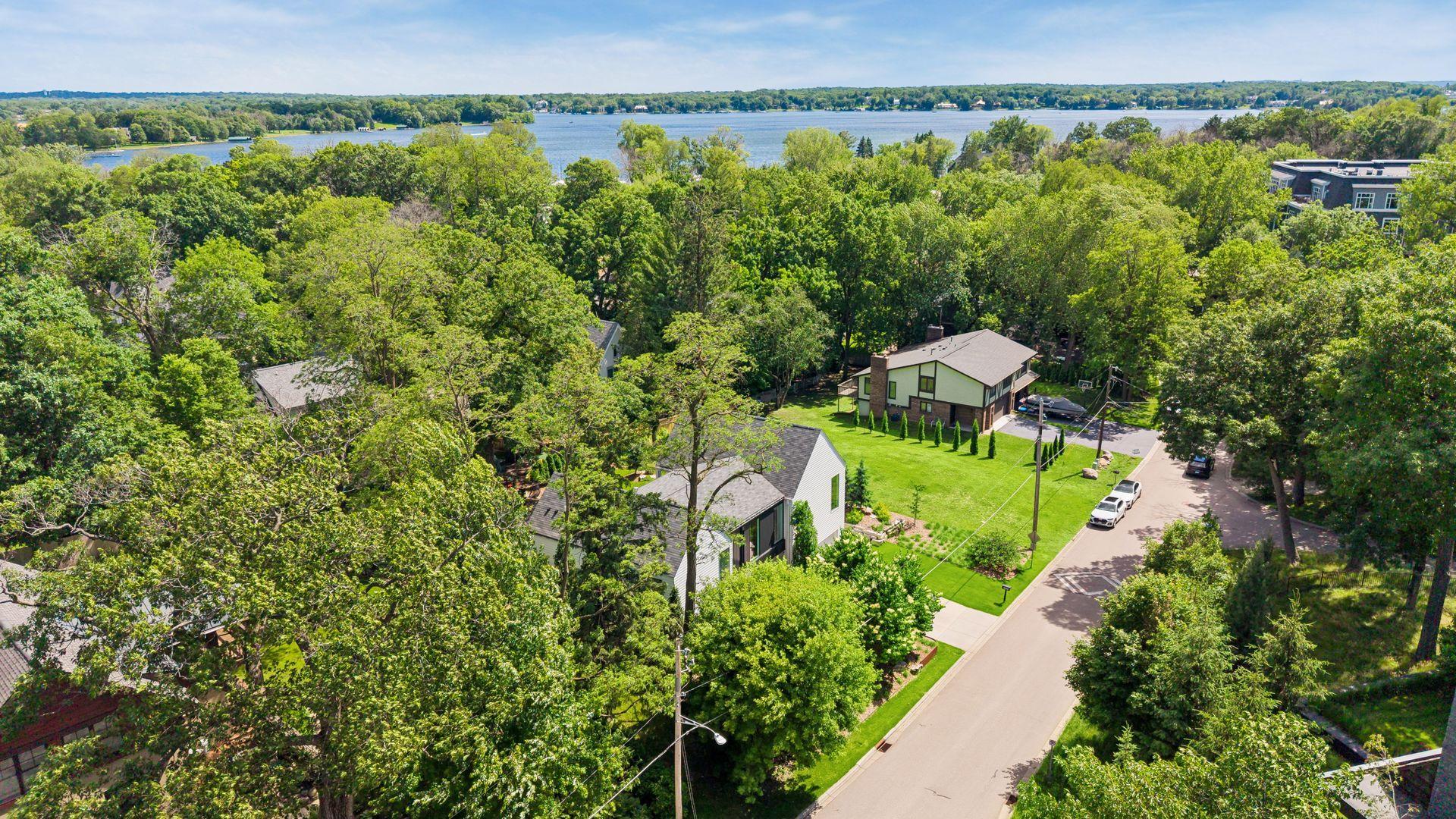 1058 E Circle Drive
