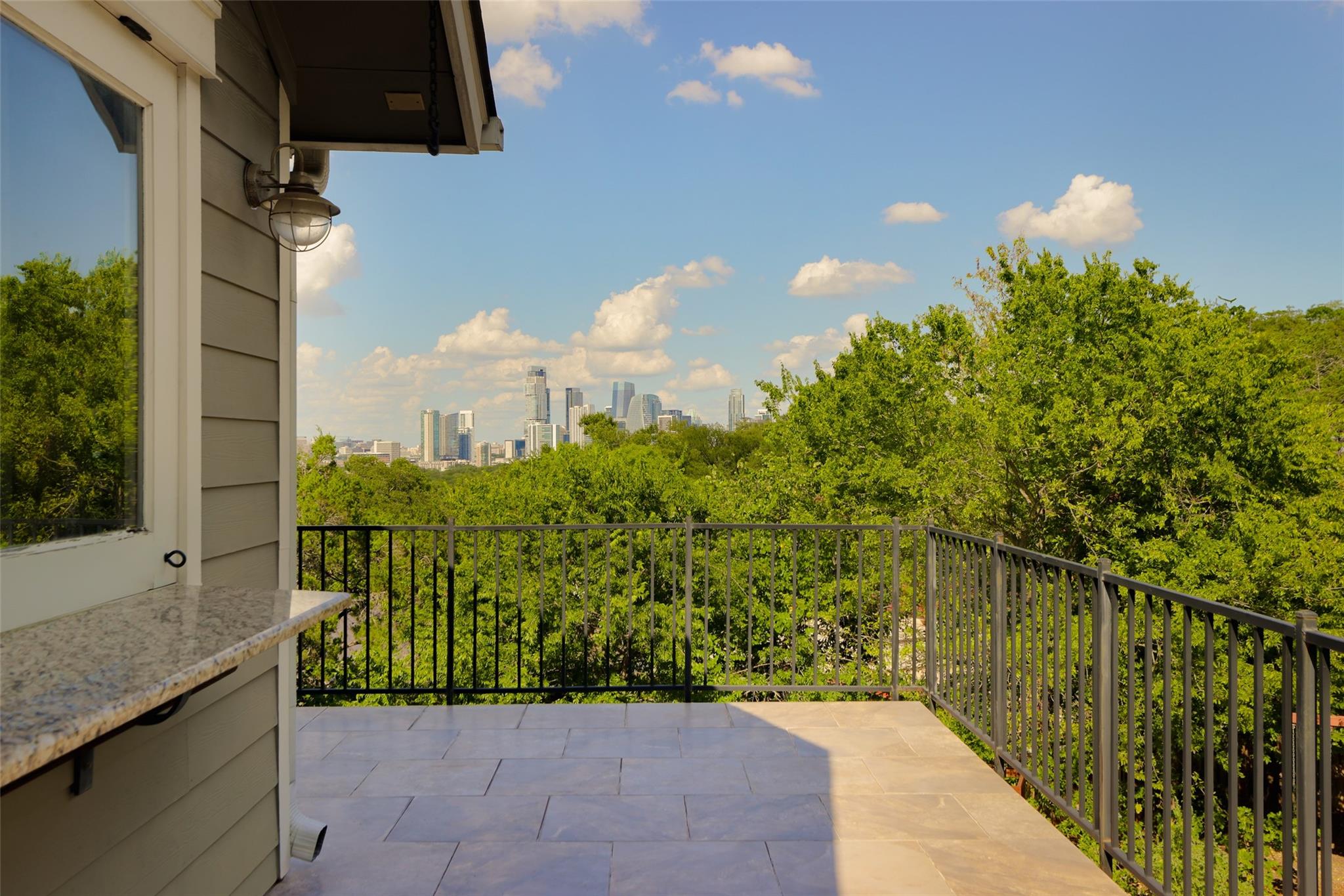 1503 Cliffside DR