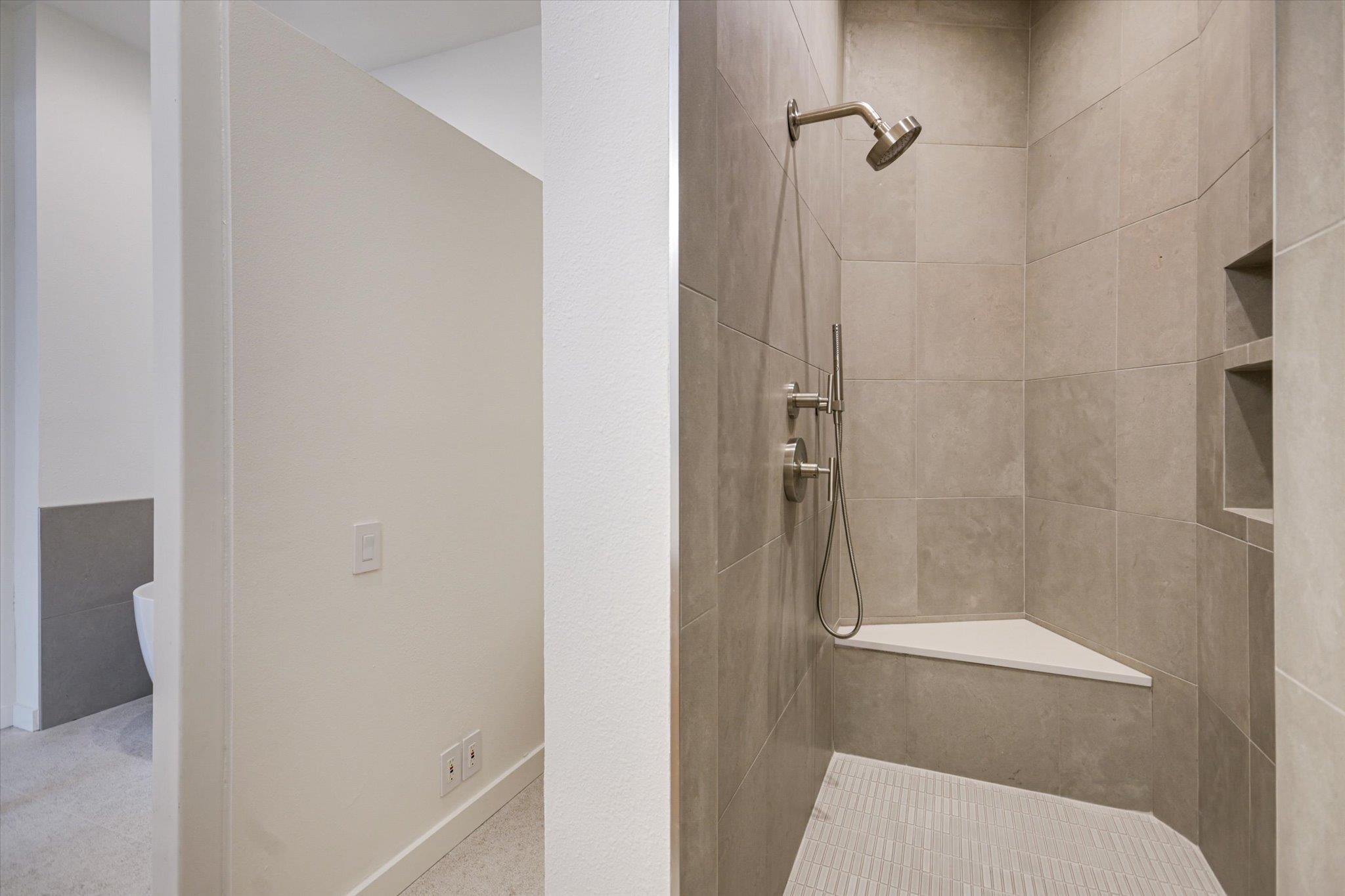 1111 W 12th ST # 118