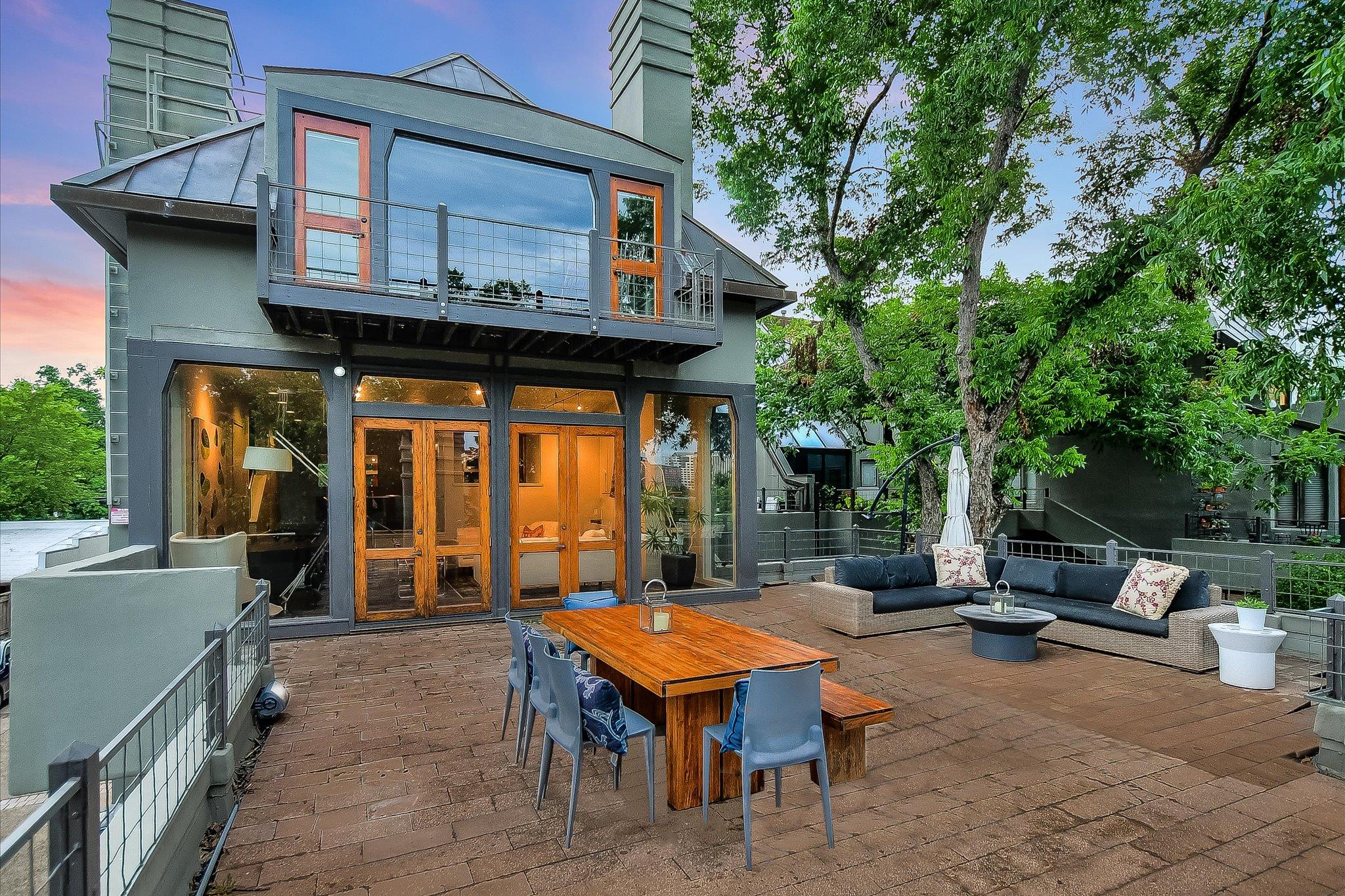 1111 W 12th ST # 118