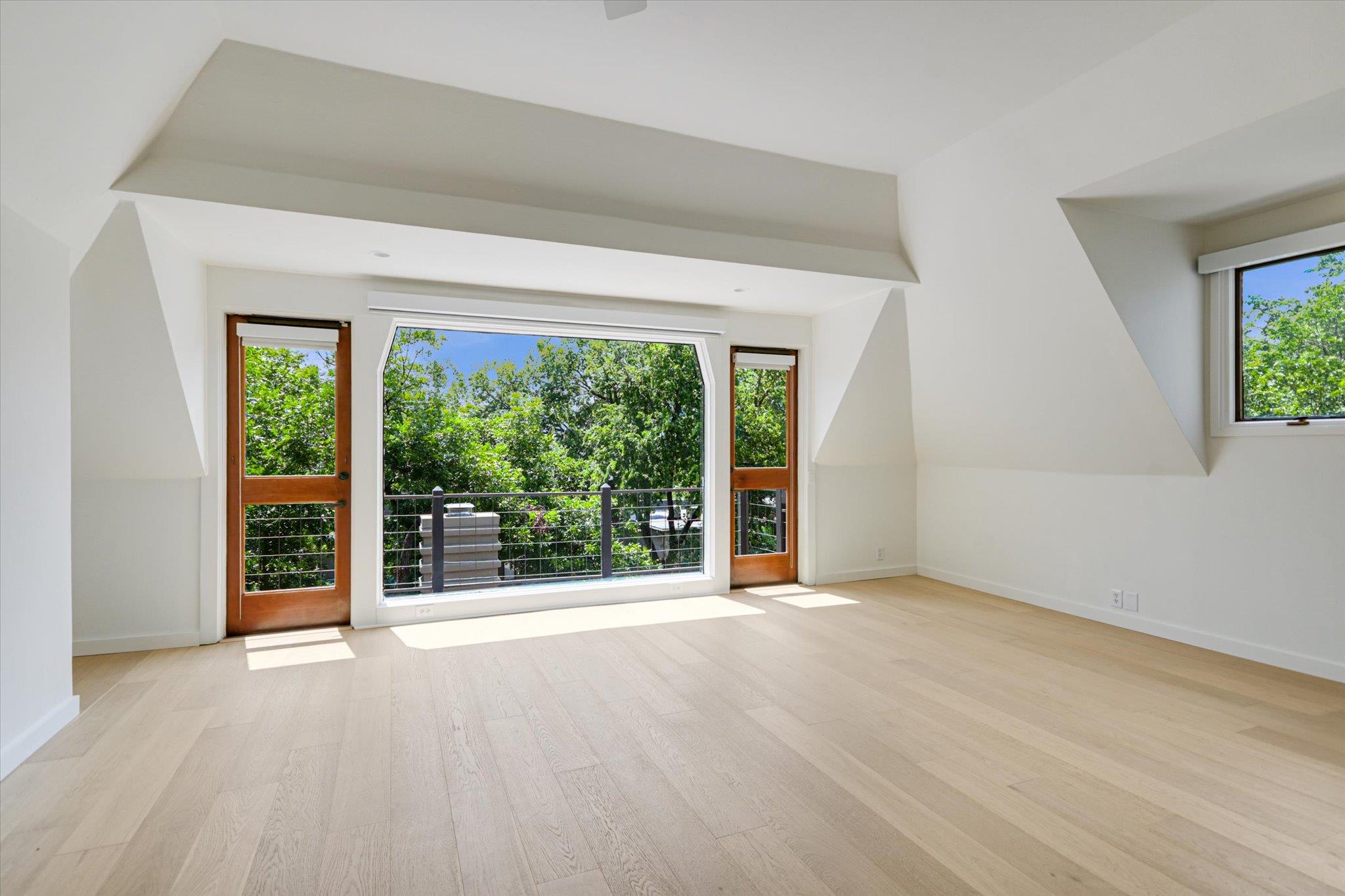 1111 W 12th ST # 118