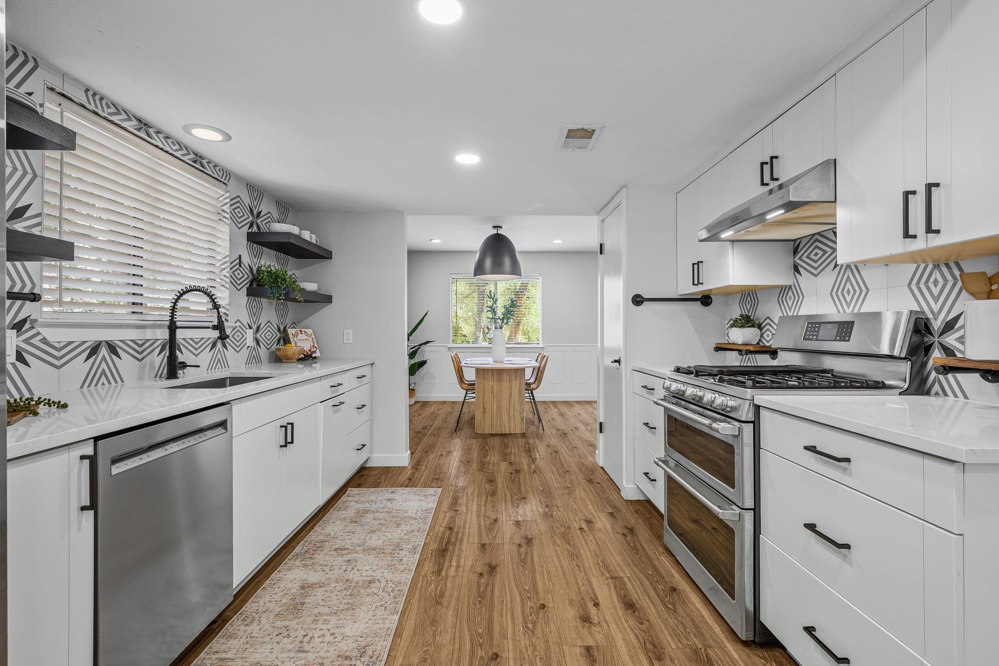 7819 Palacios DR