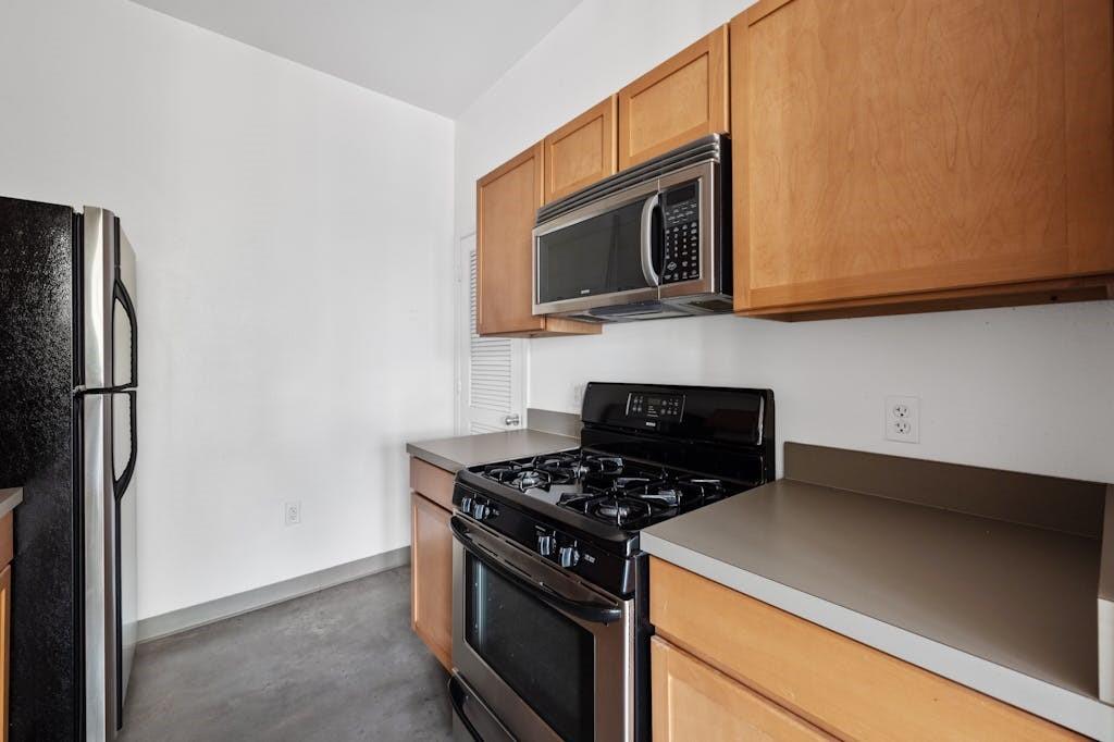 2401 E 6th ST # 24
