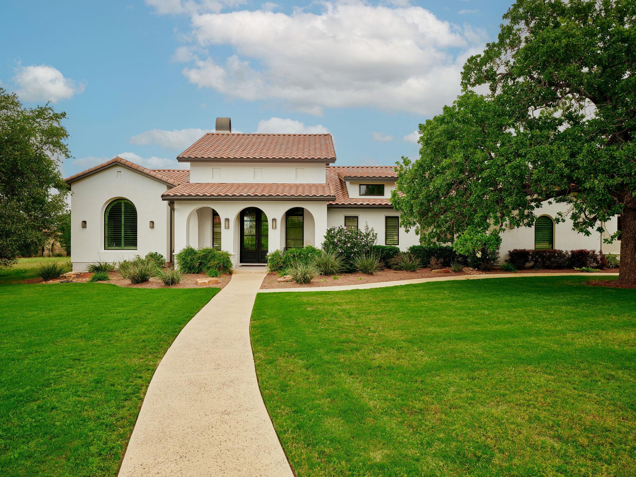 205 Green Leaf LN