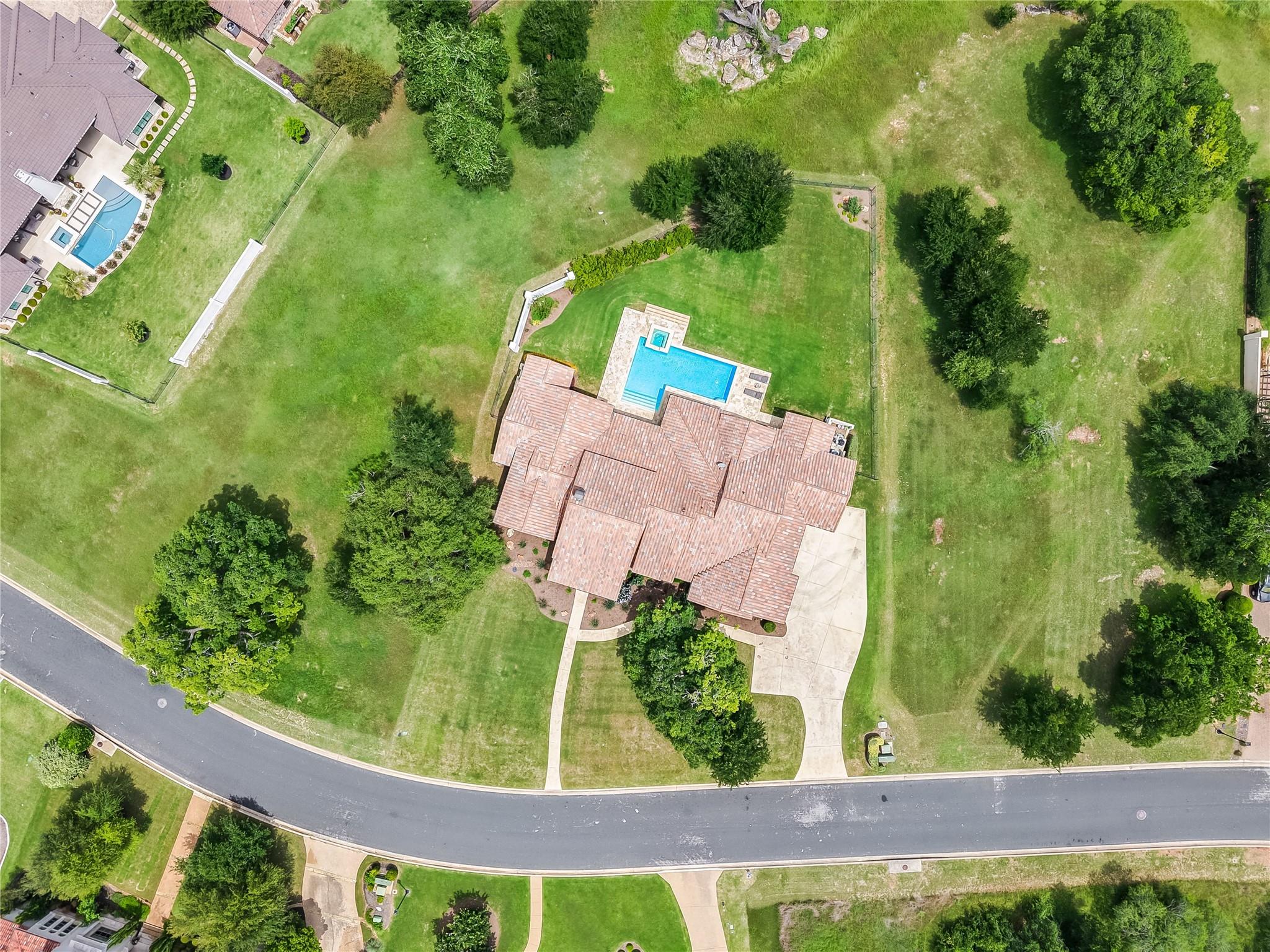 205 Green Leaf LN