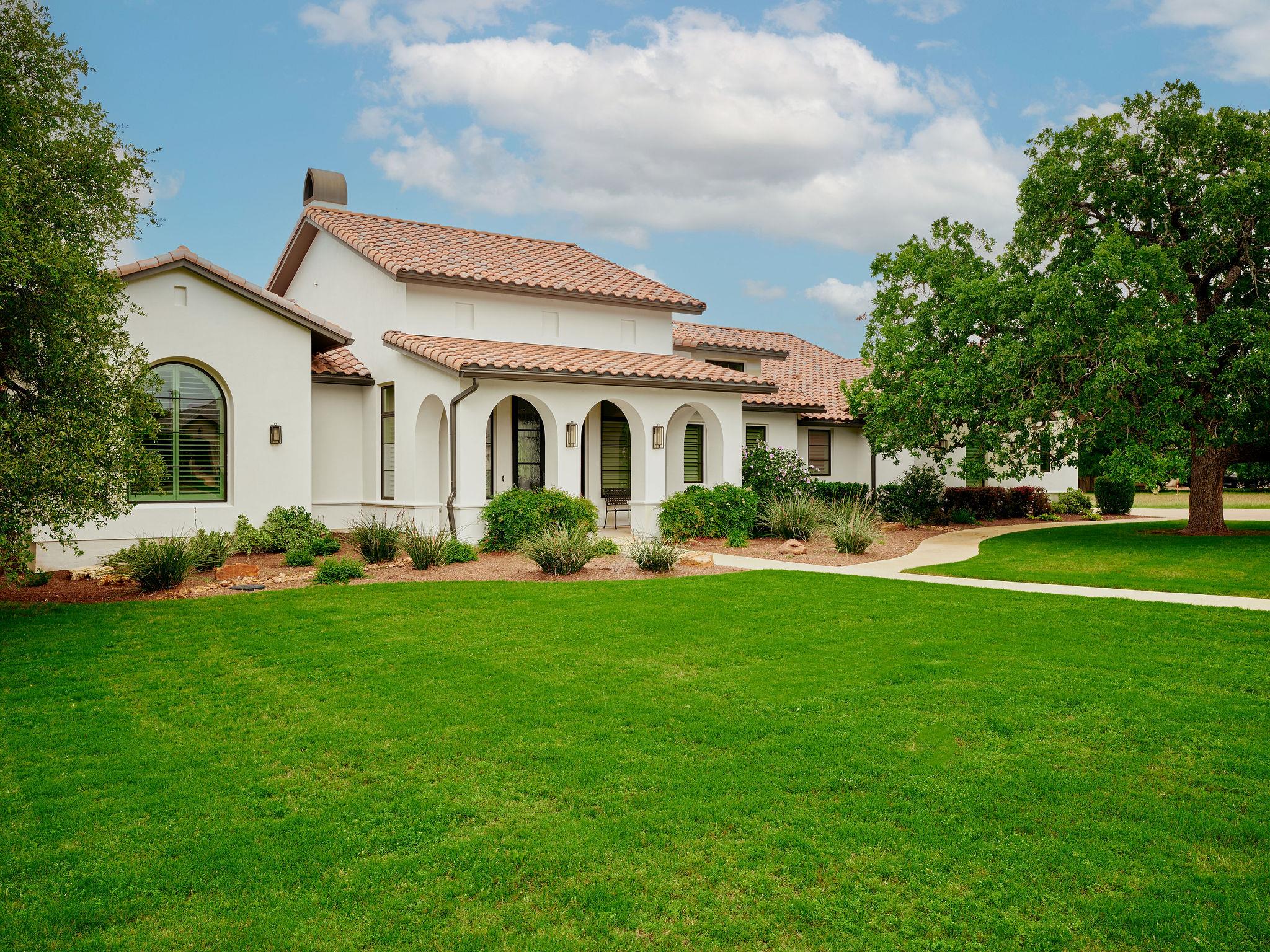 205 Green Leaf LN