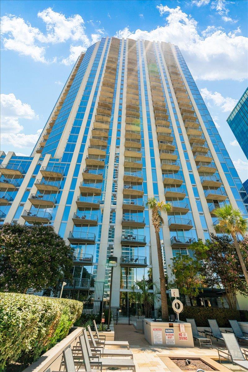 360 Nueces ST # 1408