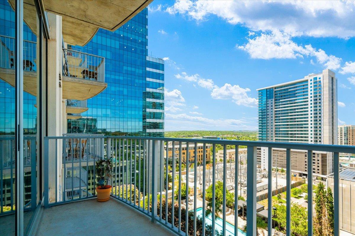 360 Nueces ST # 1408