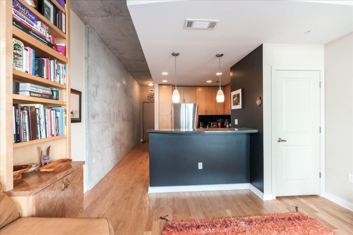 360 Nueces ST # 1408