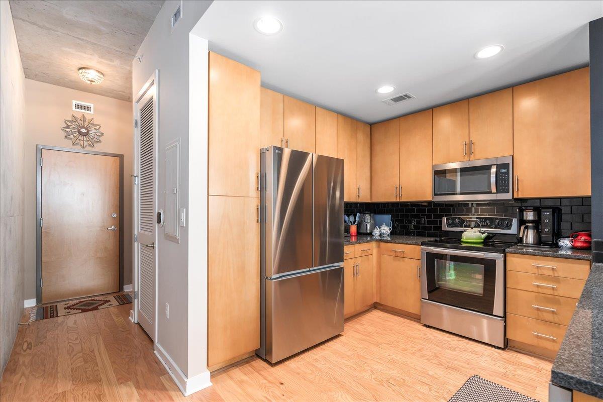 360 Nueces ST # 1408