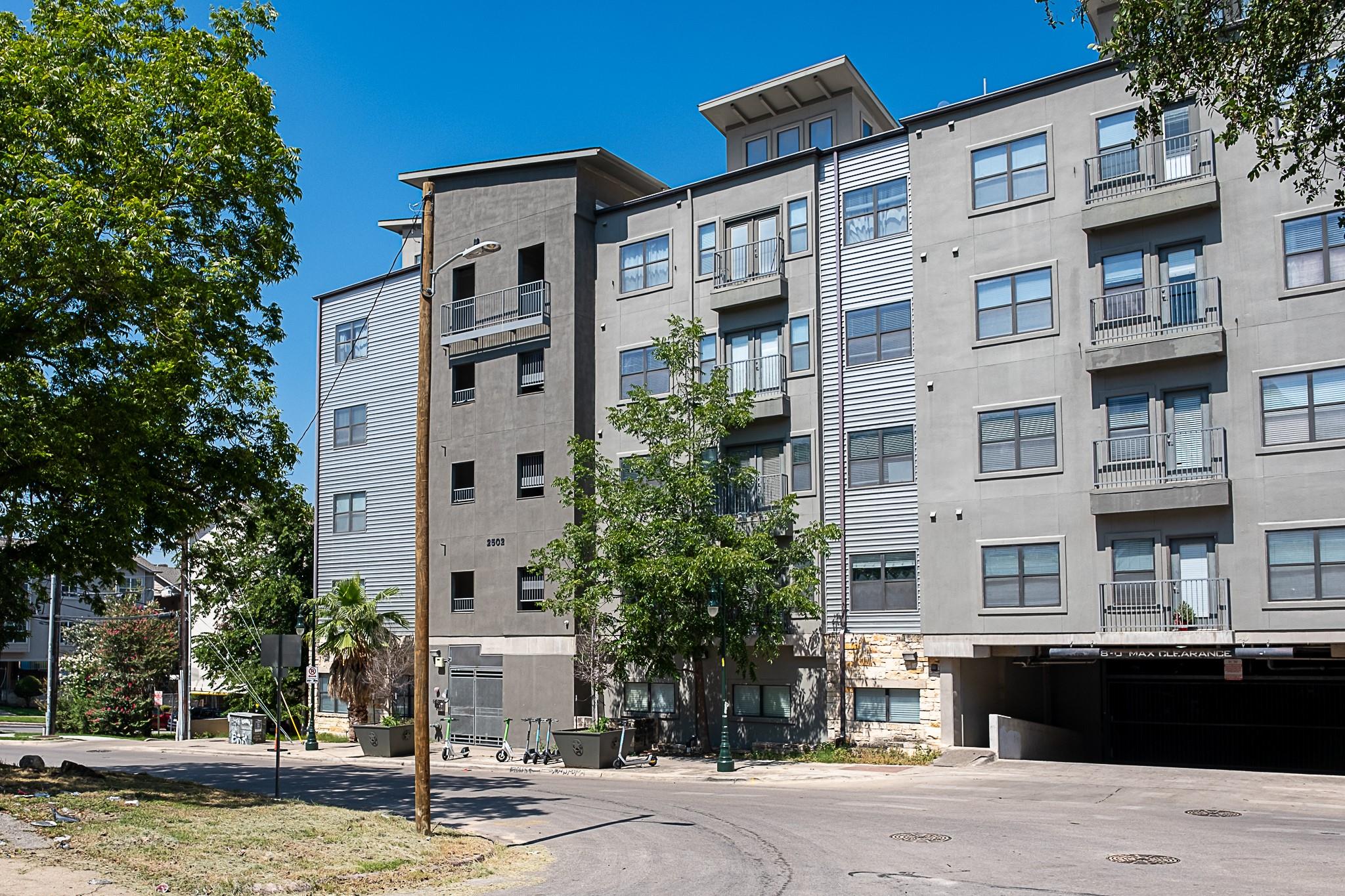 2502 Leon ST # 309