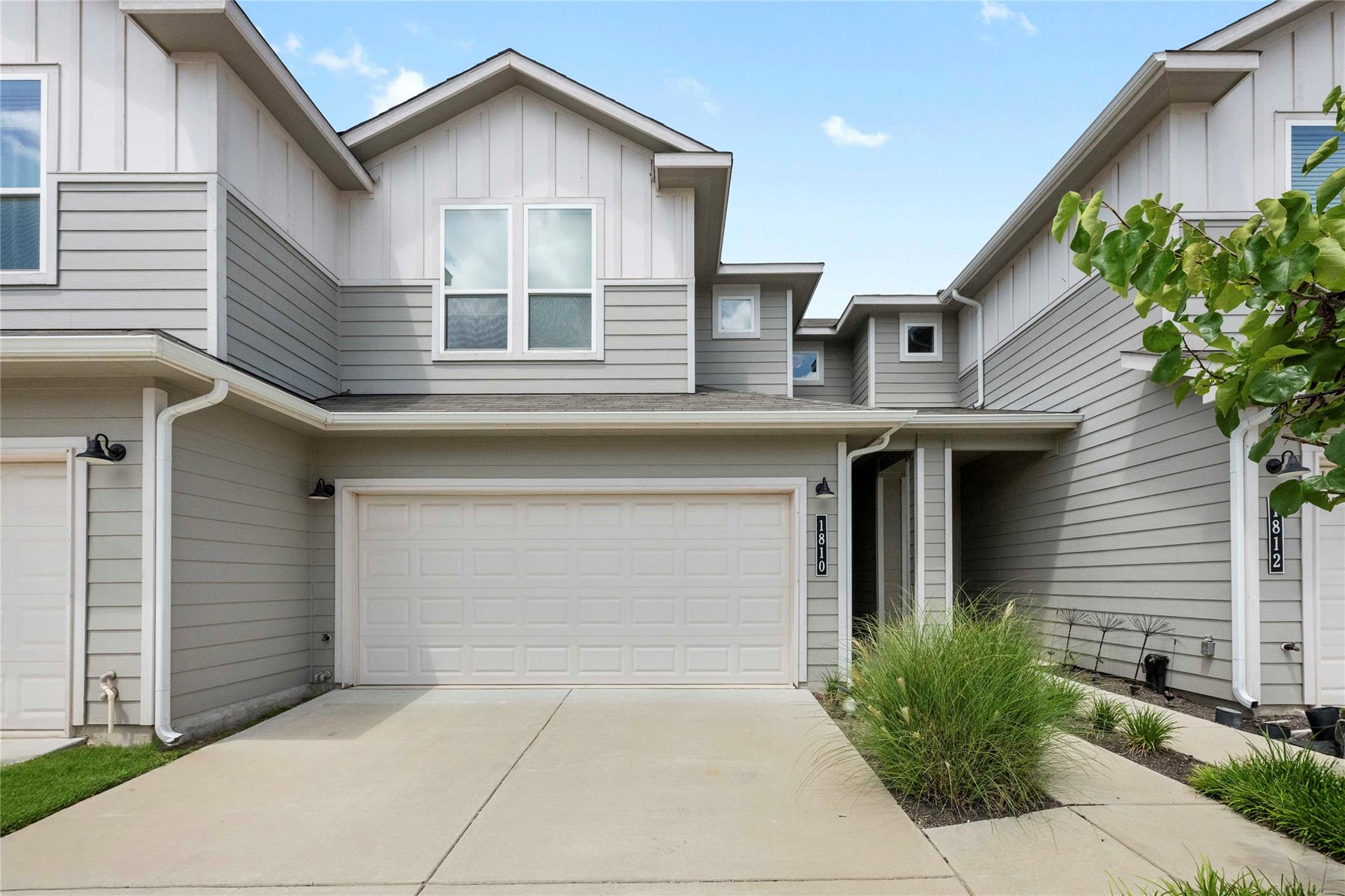 1810 Roseburg DR