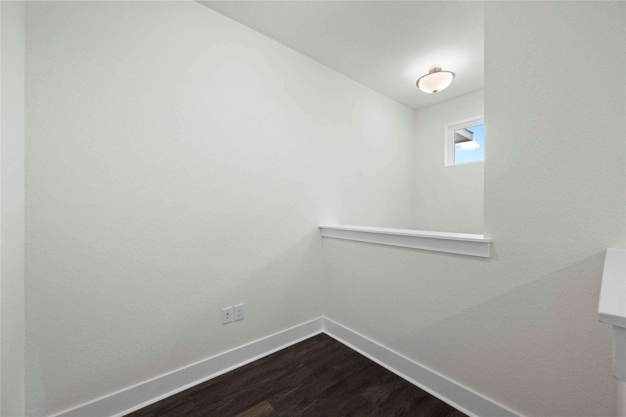 1810 Roseburg DR
