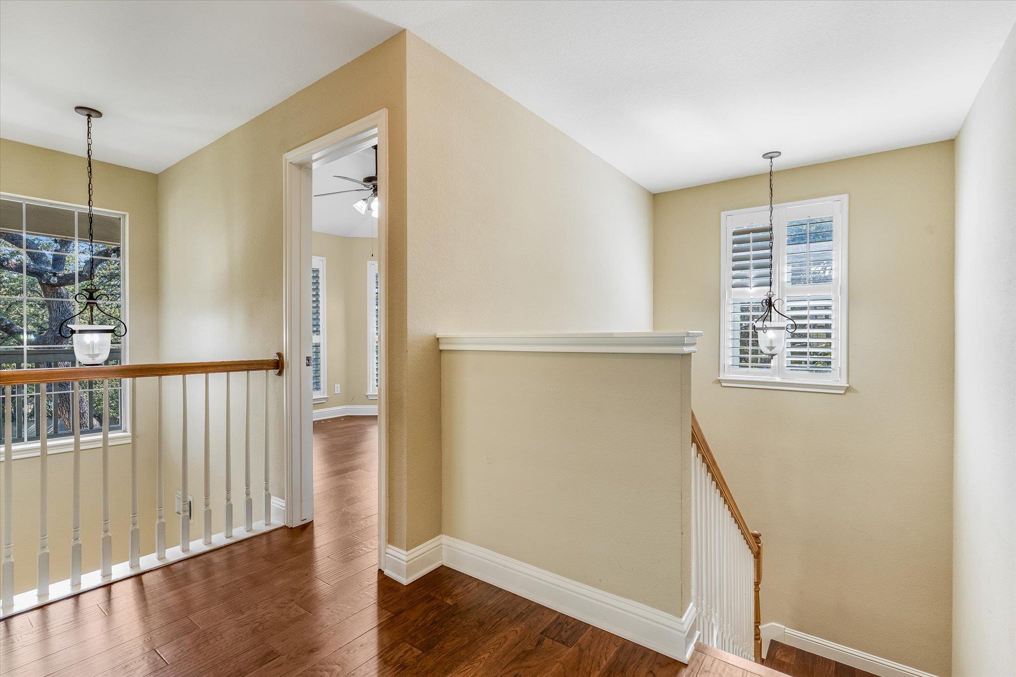 601 Twelve Oaks LN