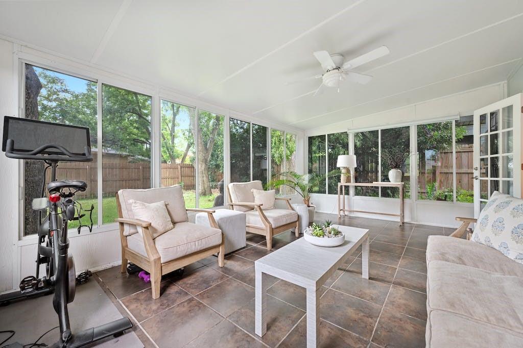 2609 Friar Tuck LN