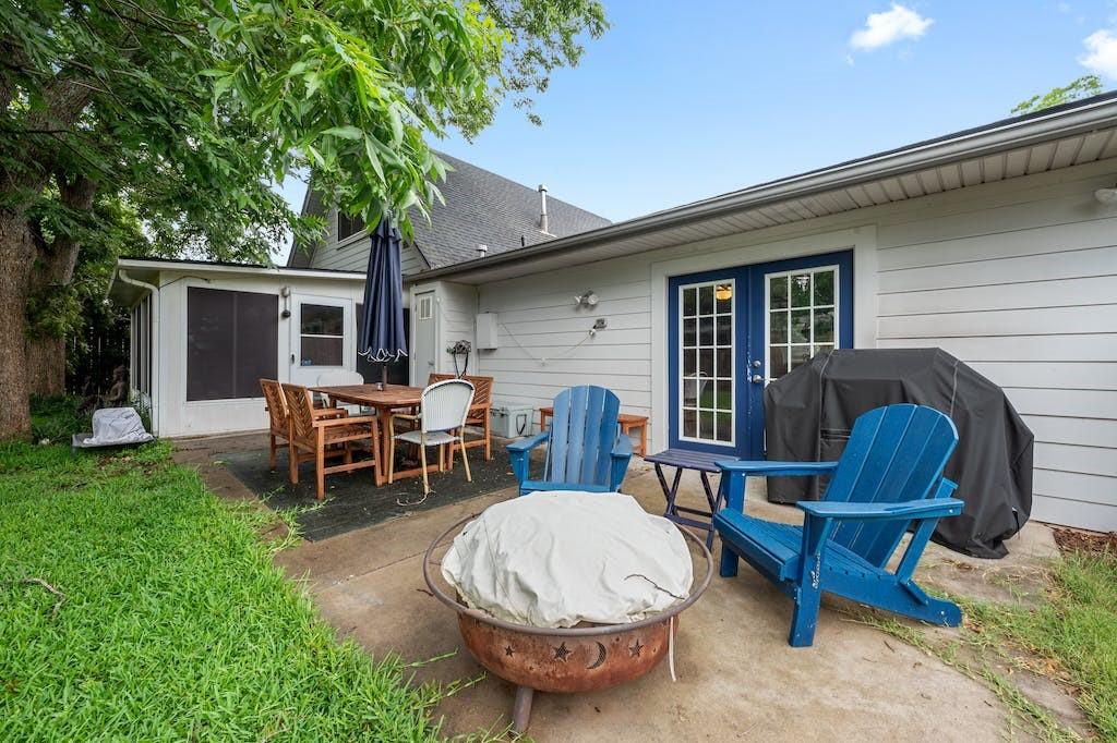2609 Friar Tuck LN