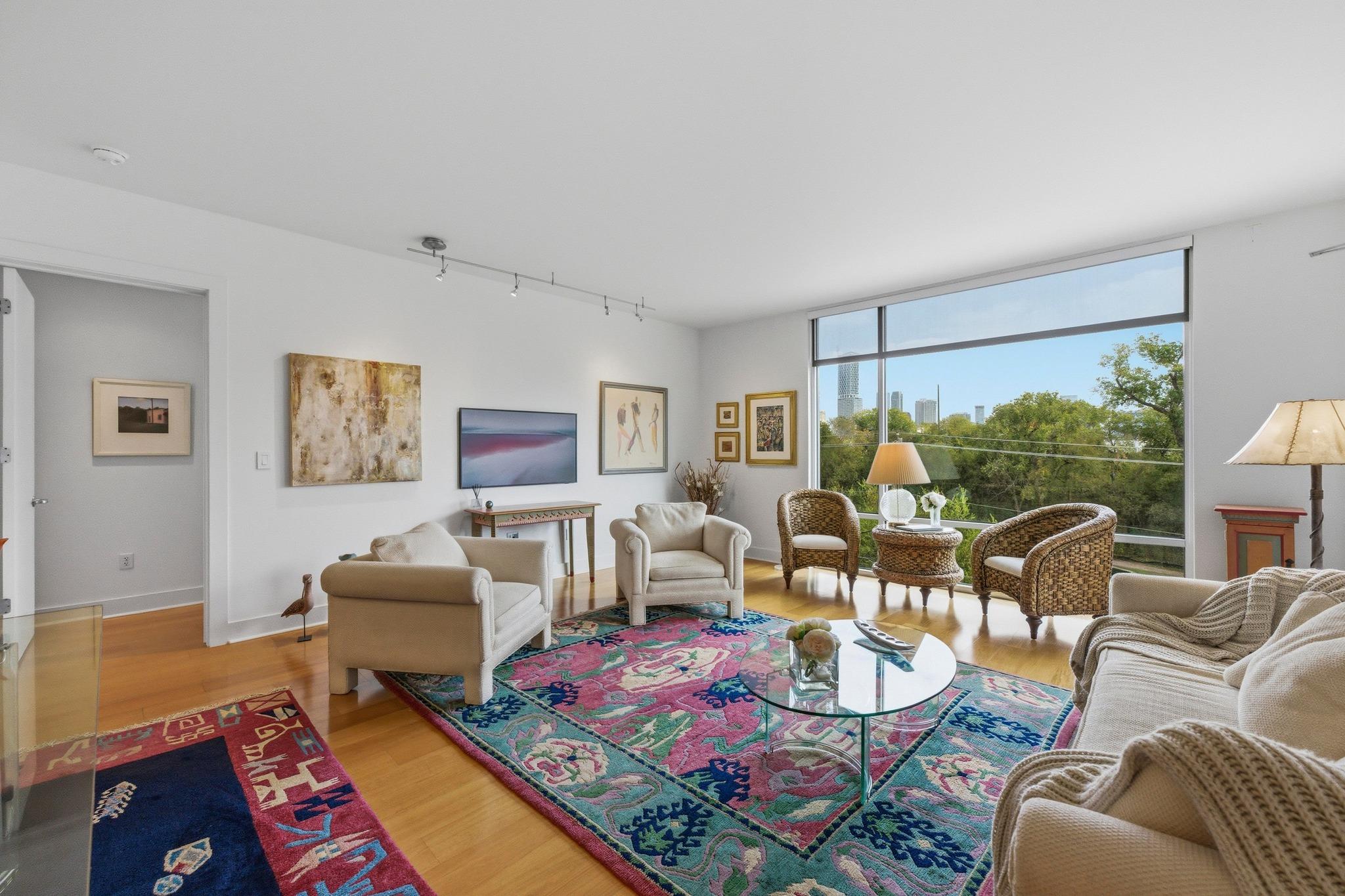 210 Lee Barton DR # 401